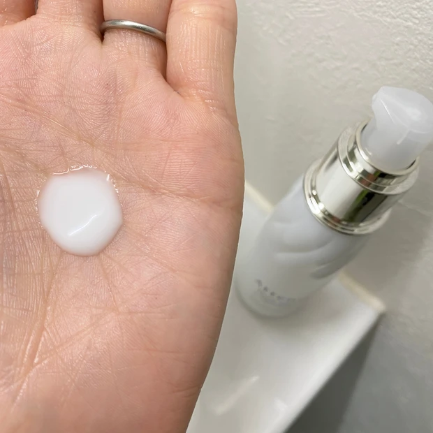 「美白」と「シワ」どちらも集中ケアしたいならドレススノー！_3_2