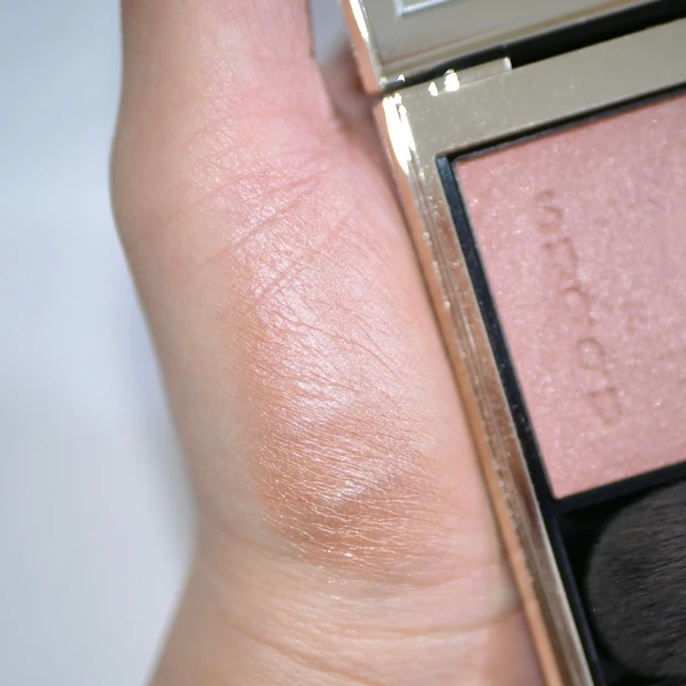 SUQQU(スック)メルティングパウダーブラッシュ 09 可憐咲-KARENZAKI- スウォッチ