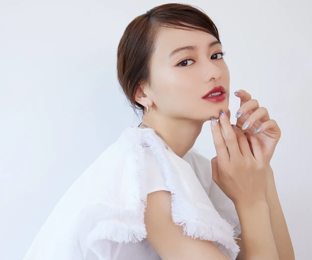ロングヘアの山本舞香さんをニュアンスチェンジさせるなら?
_4