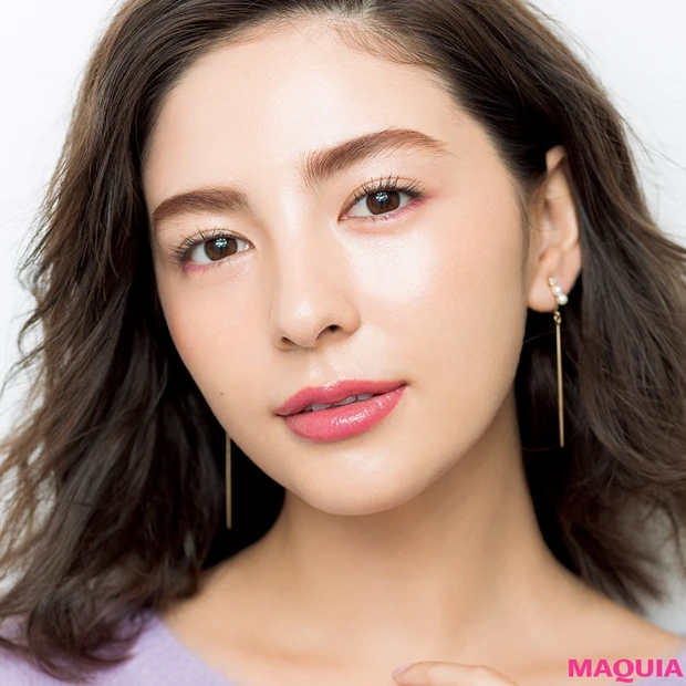 男子ウケもいい上品ツヤっぽ肌！ パールで仕立てる発光オーラ肌の作り方