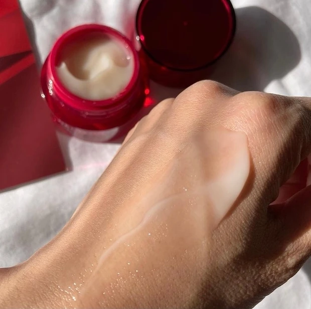 リピート12本!花粉症のムズムズ肌にマストなディセンシア、アヤナスシリーズを紹介!_3_3