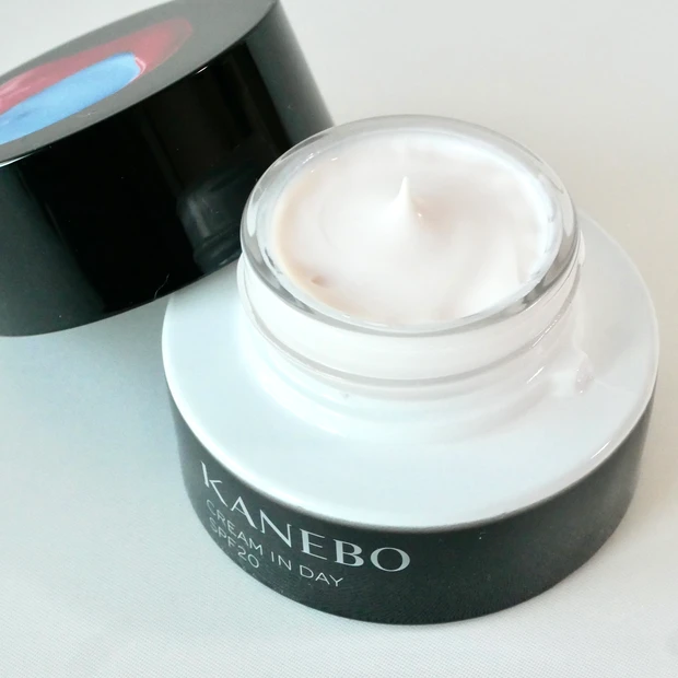 KANEBO(カネボウ)　クリーム　イン　デイ a