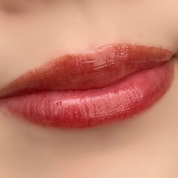 ミルクタッチ 落ちないリップ 10 フォーリンココ 仕上がり