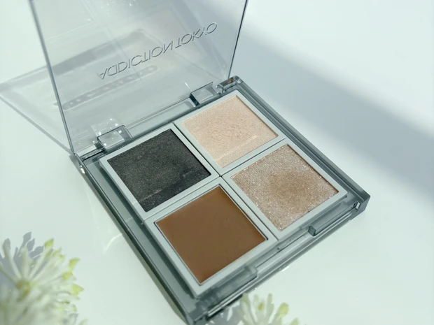 全60色から自分用パレットが作れる、アディクション ザ シングル アイシャドウ【マキアエディターズの「オッス！推しコス」】