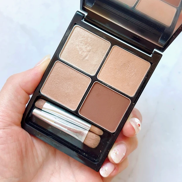 イエベ春が選ぶベストコスメ2025「&be　パレットアイシャドウ ナチュラルベージュ」