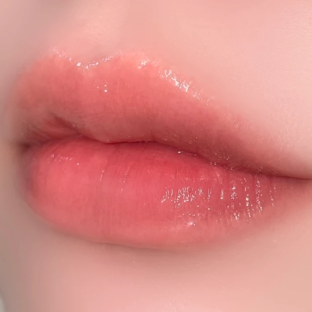 rom&nd ロムアンド グラスティングカラーグロス 02 ナッティーヴェイグ