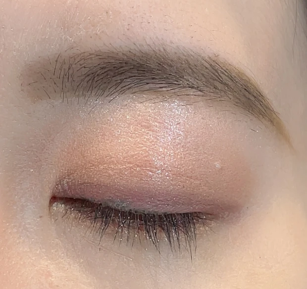 アディクション ザ アイシャドウ パレット 102のメイク②