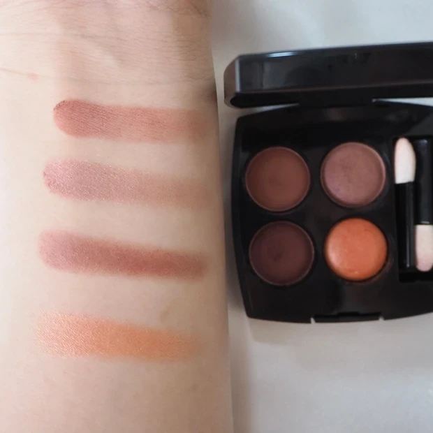 シャネル CHANEL レキャトルオンブル 354 ウォーム メモリーズ スウォッチ ブルベにおすすめ