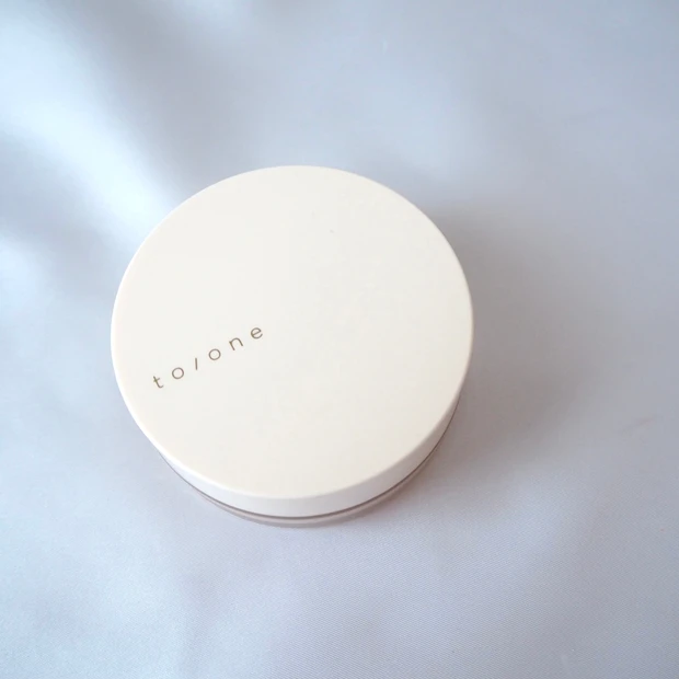 to/one(トーン)デューイモイストルースパウダー