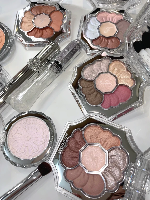 ジルスチュアート 新作 アイシャドウ 春コレクション