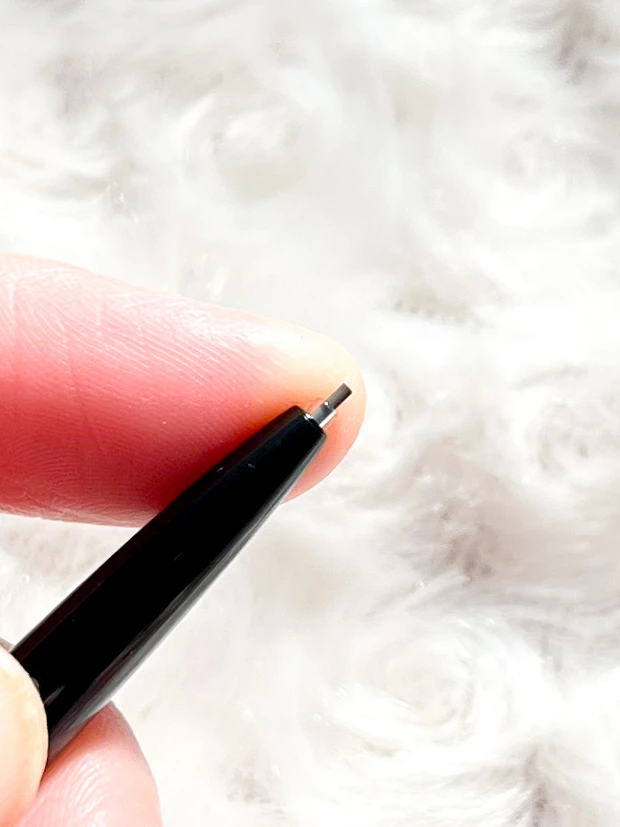 【ケイト】まるでシャープペン?極細なのに折れにくいアイブロウペンシル_3