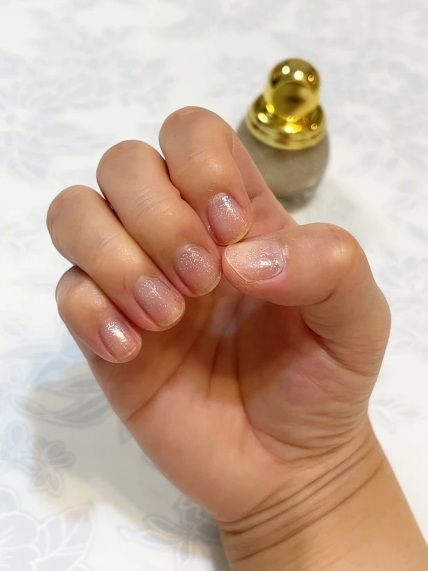 Diorのディオリフィック グリッタートップコートのスウォッチ