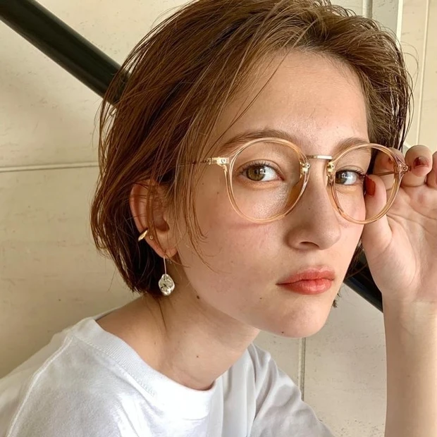 ショート　ヘア　髪型　ヘアスタイル　大人　前髪なし　30代　40代