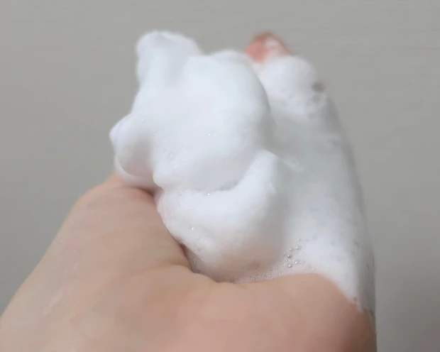 皮膚科学研究から生まれたもっちもち泡で潤い洗顔♡_3