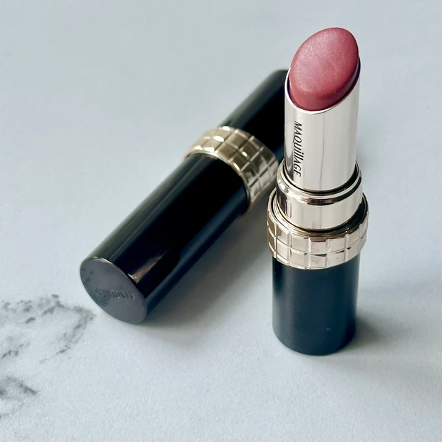 ドラマティックエッセンスルージュ / マキアージュ