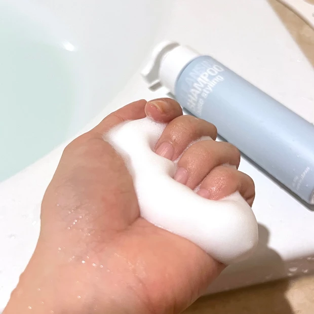 頭皮 頭皮ケア ヘアケア 皮脂づまり 頭皮の臭い 頭のコリ たるみ対策 小顔効果  リップスヘアー ベーススタイリング クレンジングシャンプー 炭酸シャンプー maquiaonline maquia マキアブロガー MAQUIAエキスパート Anna