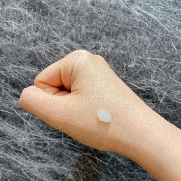 どんな肌タイプの方も使いやすいビタミンC美容液★_2