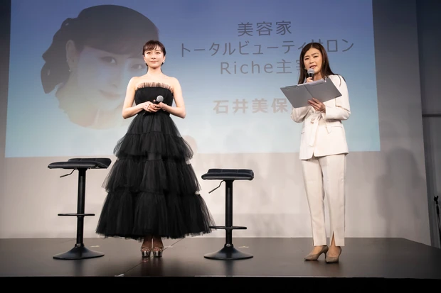 マキアサロン　ここでしか見られないステージ