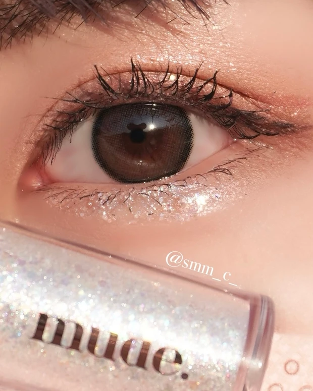 【MAQUIAインフルエンサーのオッス！推しコス】最近購入した感動コスメ！宝石のような輝き。大人の綺麗な韓国コスメブランド「mude」のグリッターを大紹介！_7_1