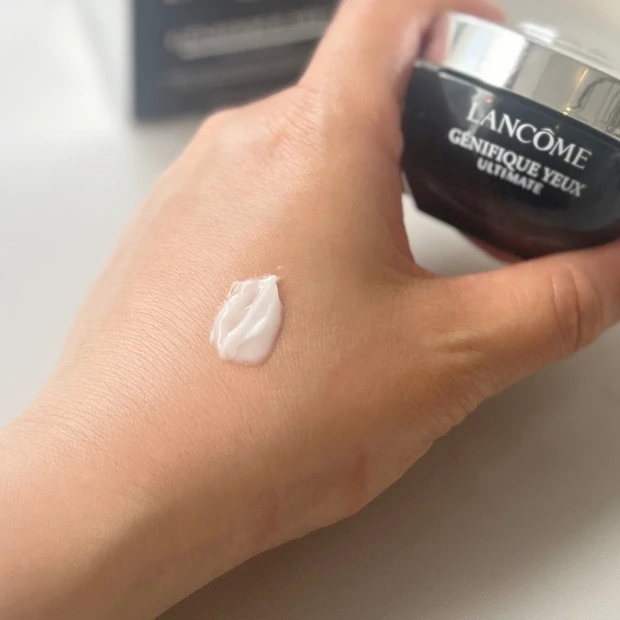 ランコム ジェニフィック アルティメ アイクリーム テクスチャー