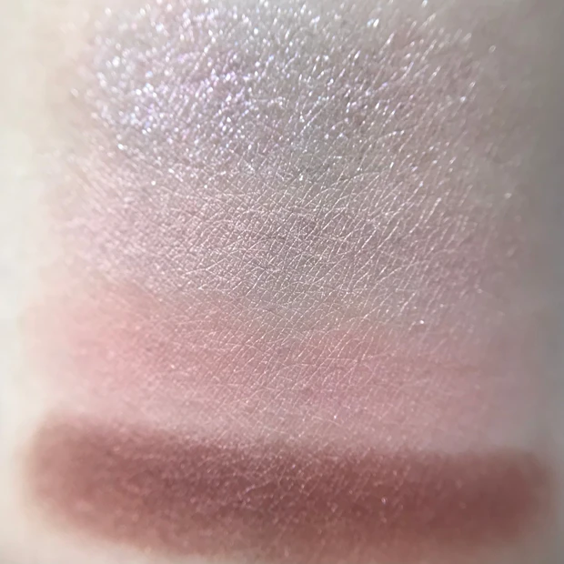 05ライラックベージュ