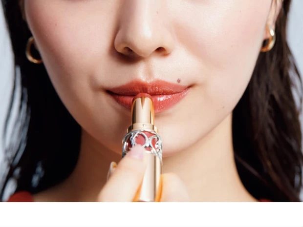 Dior（ディオール）サンク クルール クチュール特集！ 人気色の口コミやスウォッチ、使い方まで深掘り | マキアオンライン(MAQUIA