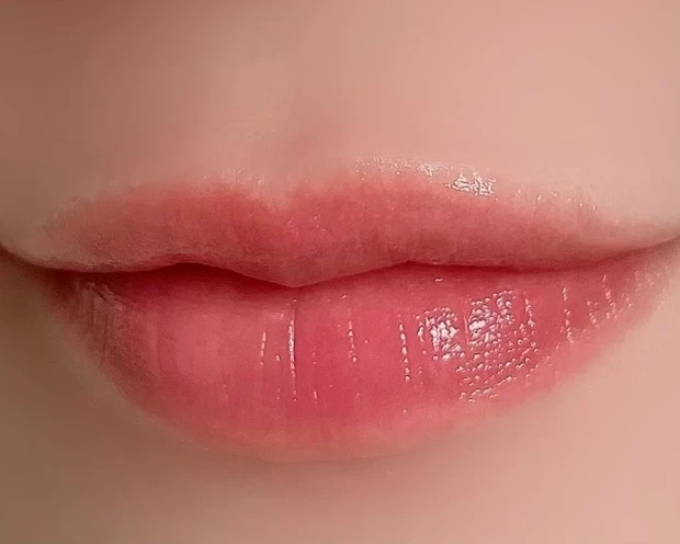 パラドゥ サクラヴェールリップ PK01 ほんのり桜色 スウォッチ