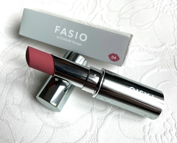 マキアインフルエンサーちひろさんが「ファシオ ヒトヌリ ルージュ」04をご紹介