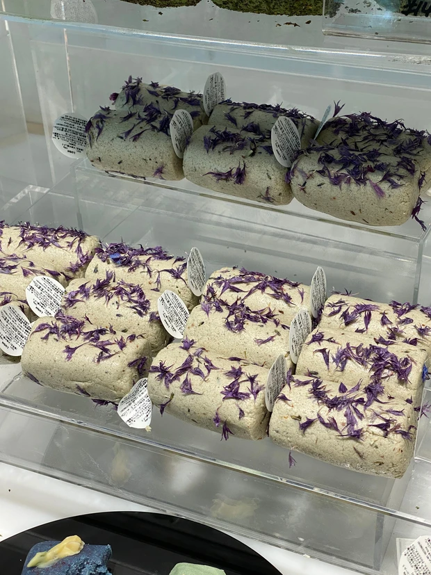 花!お花!素敵すぎるよ、LUSH 新宿店限定品Fresh & Flowers Collection(6/25から)パリのベストセラーのフレッシュフェイスマスクですって〜!!!_6_1