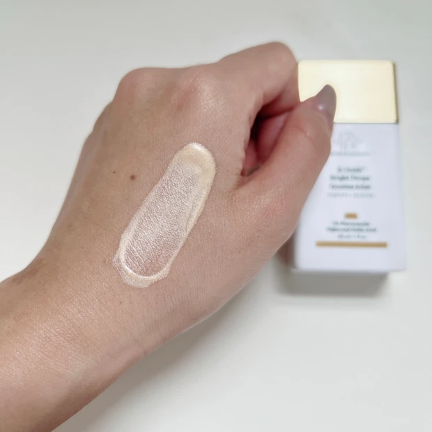 〈New 12/1〜〉速報!日本上陸✨海外で人気過ぎる美白トーンアップ&ブライトニング美容液!!ドランク エレファント ビーゴールディ ブライト ドロップス_4_2