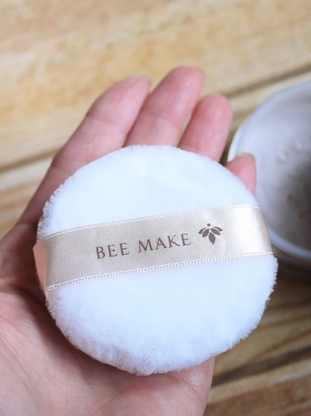 ツヤ肌なのにマスク汚れが少ない!?山田養蜂場のBEEMAKEが優秀!!_6_1