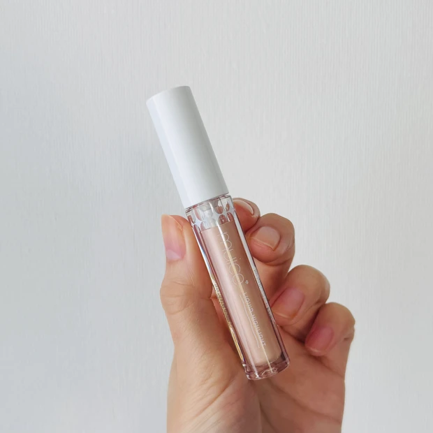 muiceのシャインリキッドハイライター 01デイリーベージュ