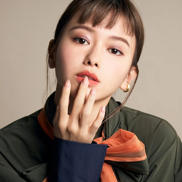 【山本舞香】大人フレッシュを演出するサンドオレンジリップ5