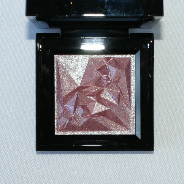 shu uemura（シュウウエムラ）クラッシュド ジェム　アメジスト レイン ブルベ 単色アイシャドウ