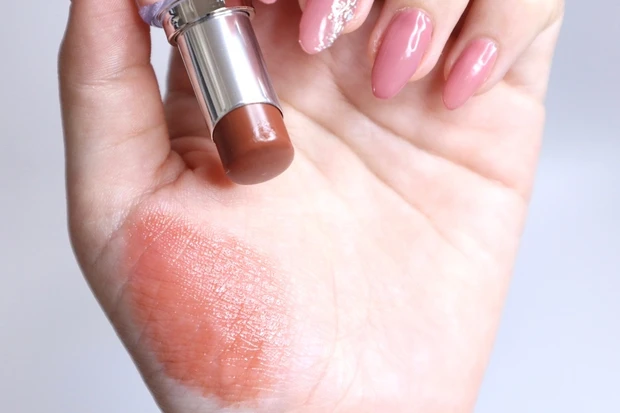 Laka(ラカ) ボンディンググロウリップスティック 210 スウォッチ