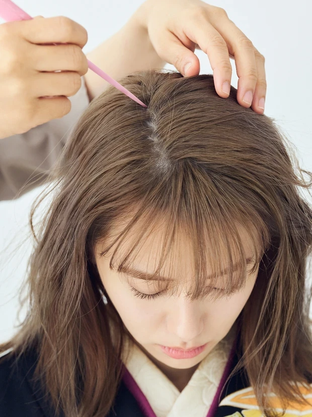 ヘアコームのおすすめの使い方 細かくジグザグと分ける