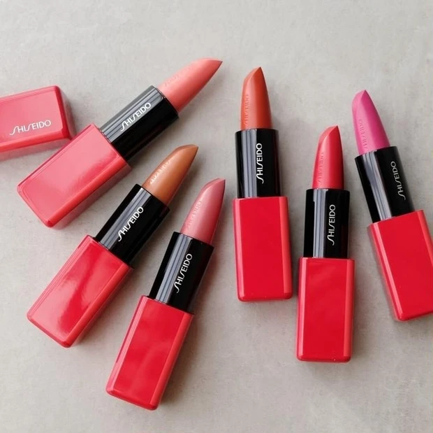 【2位】SHISEIDOから、なめらかでリッチな発色とうるおいが続く新感覚リップ登場! 全20色のうち6色をスウォッチ