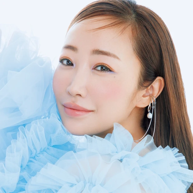 神崎 恵＆犬木 愛が本気推し！ ちょい攻めな大人の春顔メイクにトライ