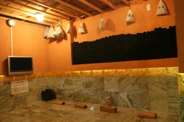 アダムアンドイブ 24時間営業 芸能人 サウナ