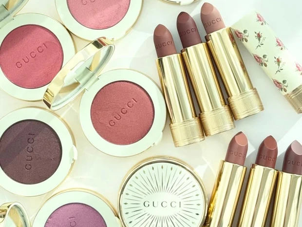 【グッチ ビューティ】新作チーク＆新色リップを全色スウォッチ！ 温かみのある上質なカラーが満載