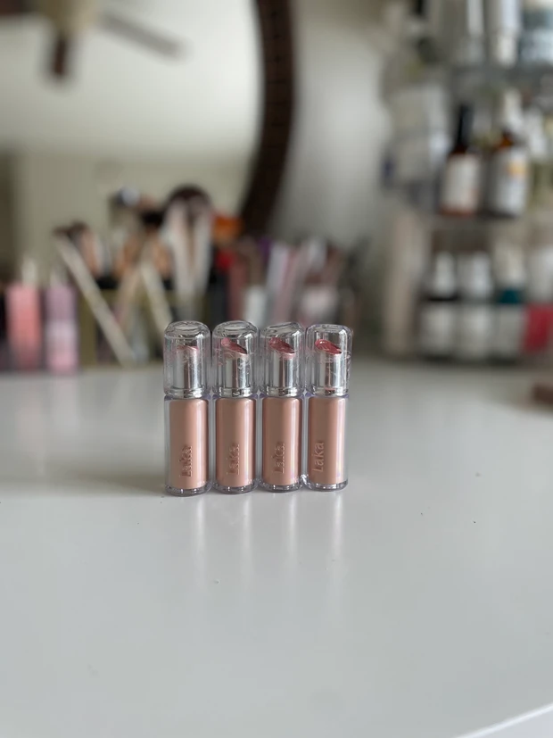 Laka ボンディンググロウリップスティック