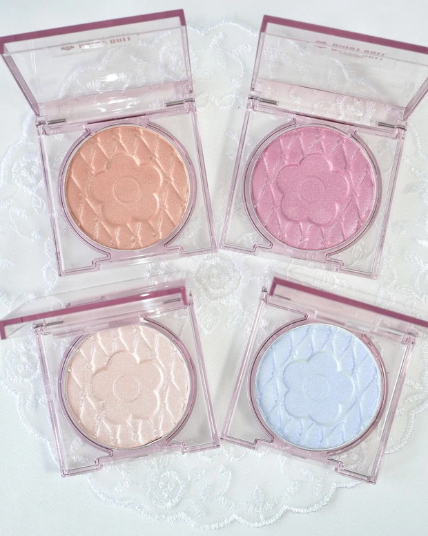 デイジードール パウダー ブラッシュ ブルーム