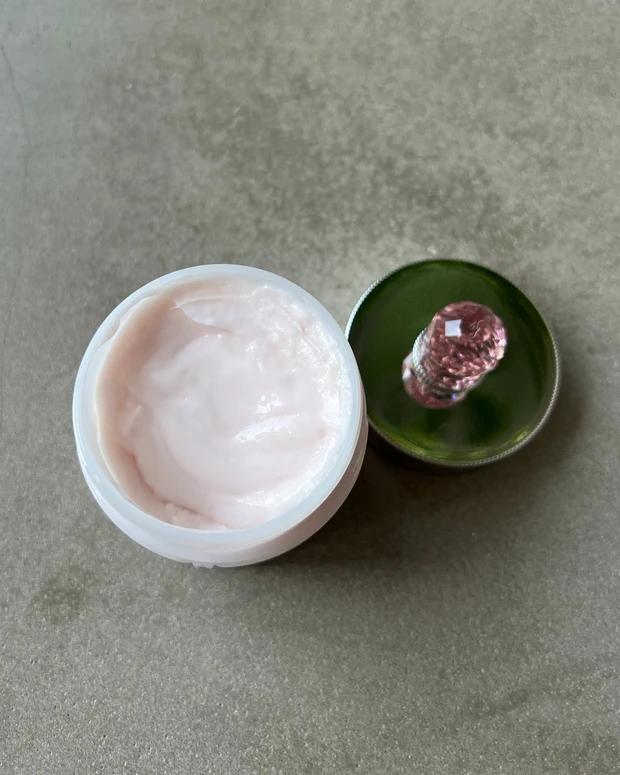 ジルスチュアート ピーチー ホワイトフローラル ディープヘッドクレンズ