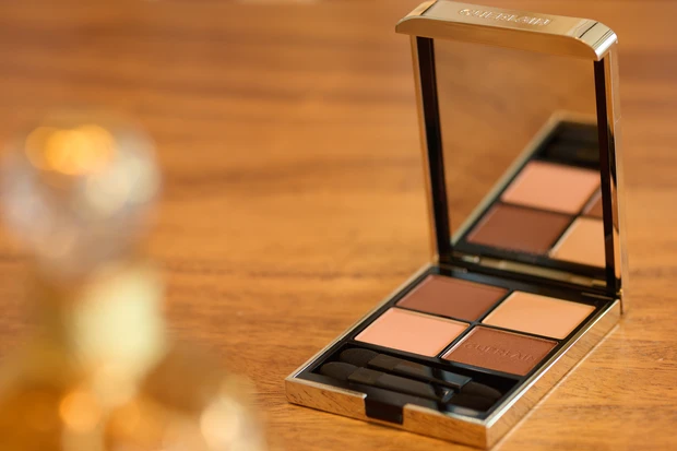 『ゲラン ルージュ ジェ ナチュラリー コレクション』インタビュー②アイシャドウ