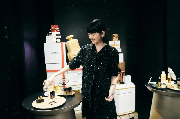 シャネルの宇宙ステーションが登場！ ホリデー コレクションの世界観を体感できる、期間限定の特別イベントが開催中_9_1
