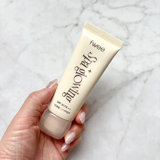 混合肌向けのfwee スパグロウUVトーンアップベース 01 グロウ