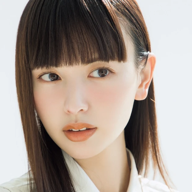 鈴木えみのセルフメイクを公開！ 春ファッションに合わせたいのは？