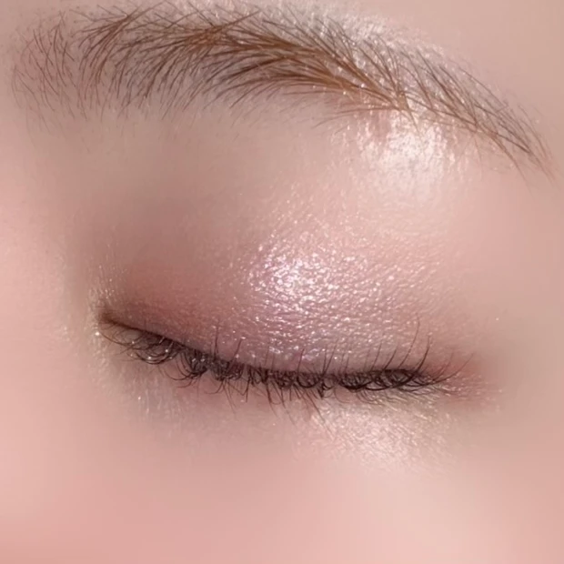 ADDICTION（アディクション）　ザ シングル アイシャドウ スパークル　003SP Buzzyyy 単色アイシャドウ ブルベ