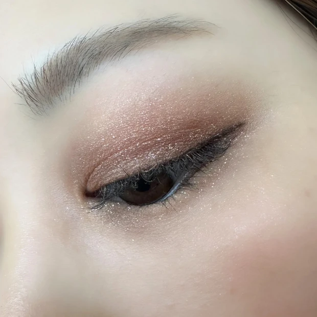 限定】SUQQU クリスマスコフレ2025「光飾」｜光をまとう洗練のツヤ