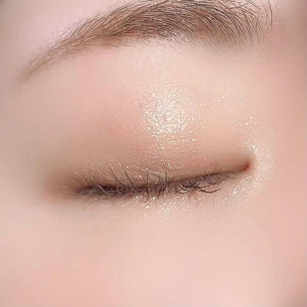 ルナソル アイカラーレーション 15 フローレスクラリティ